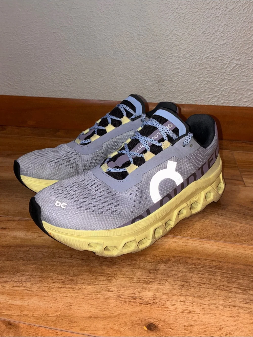 On Cloud Women’s Cloudmonster Athletic Sneaker Shoes, nimbus/hay - size 7.5